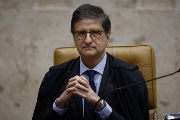 Relator vota contra abrir investigação contra Gonet – 25/09/2026 – Política