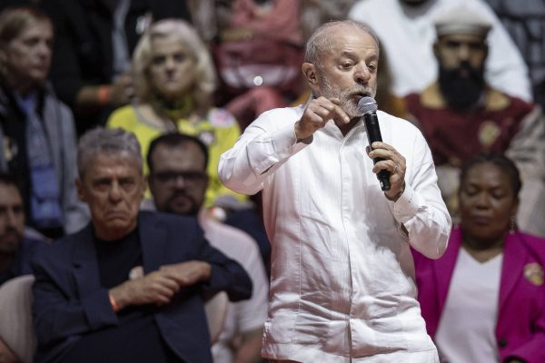 Lula cobra Meta por suspensão de anúncios no Facebook – 24/09/2026 – Painel